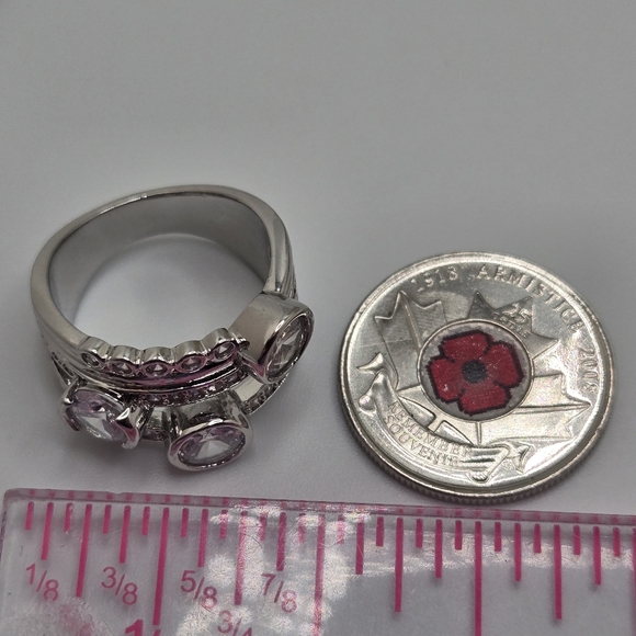 Multi-Stone Diamond Fashion Silver Tone Cocktail Ring Size 8 NWOT - Picture 9 of 12